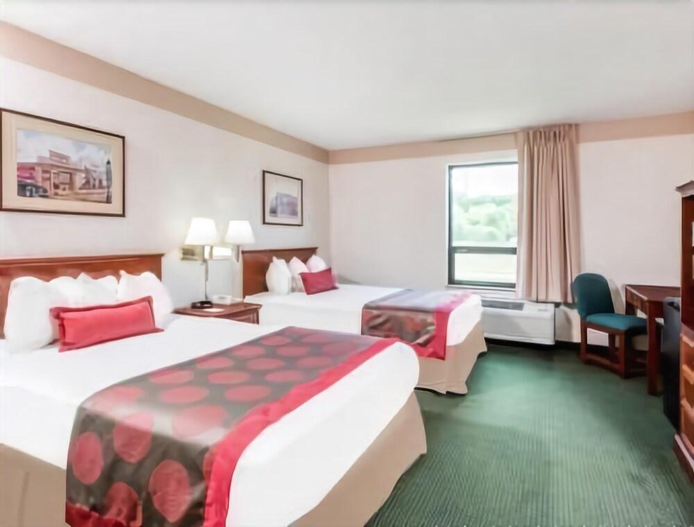 Ramada By Wyndham Strasburg Dover Zewnętrze zdjęcie