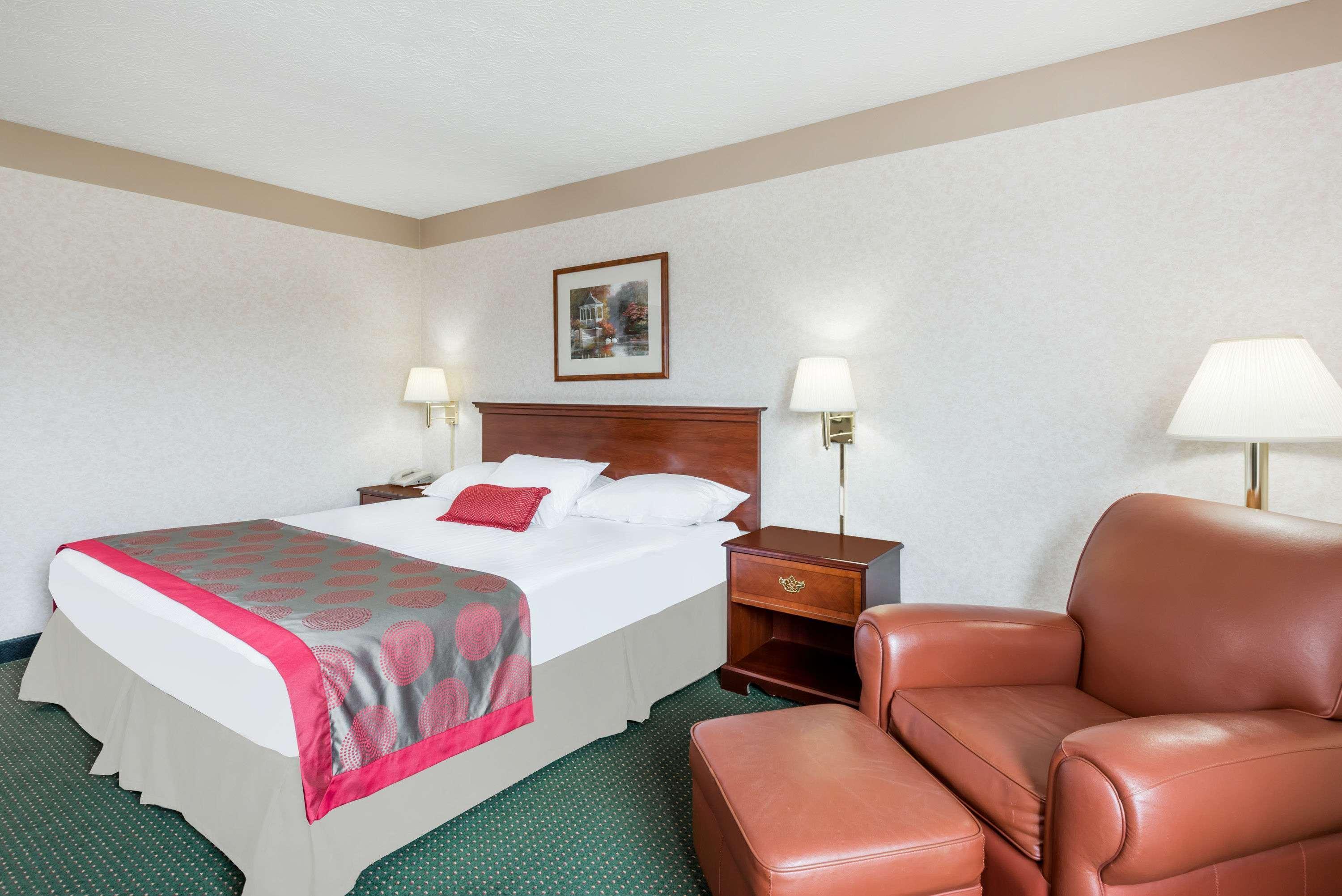 Ramada By Wyndham Strasburg Dover Zewnętrze zdjęcie
