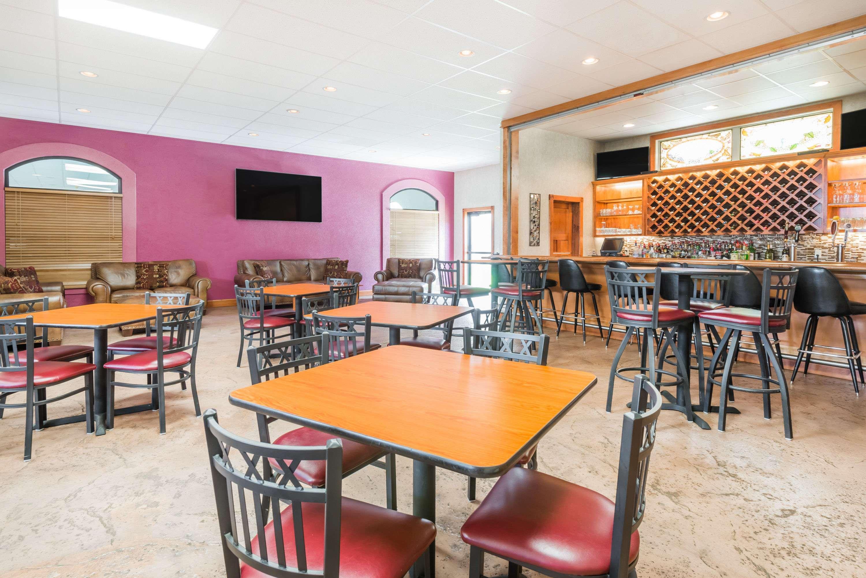 Ramada By Wyndham Strasburg Dover Zewnętrze zdjęcie