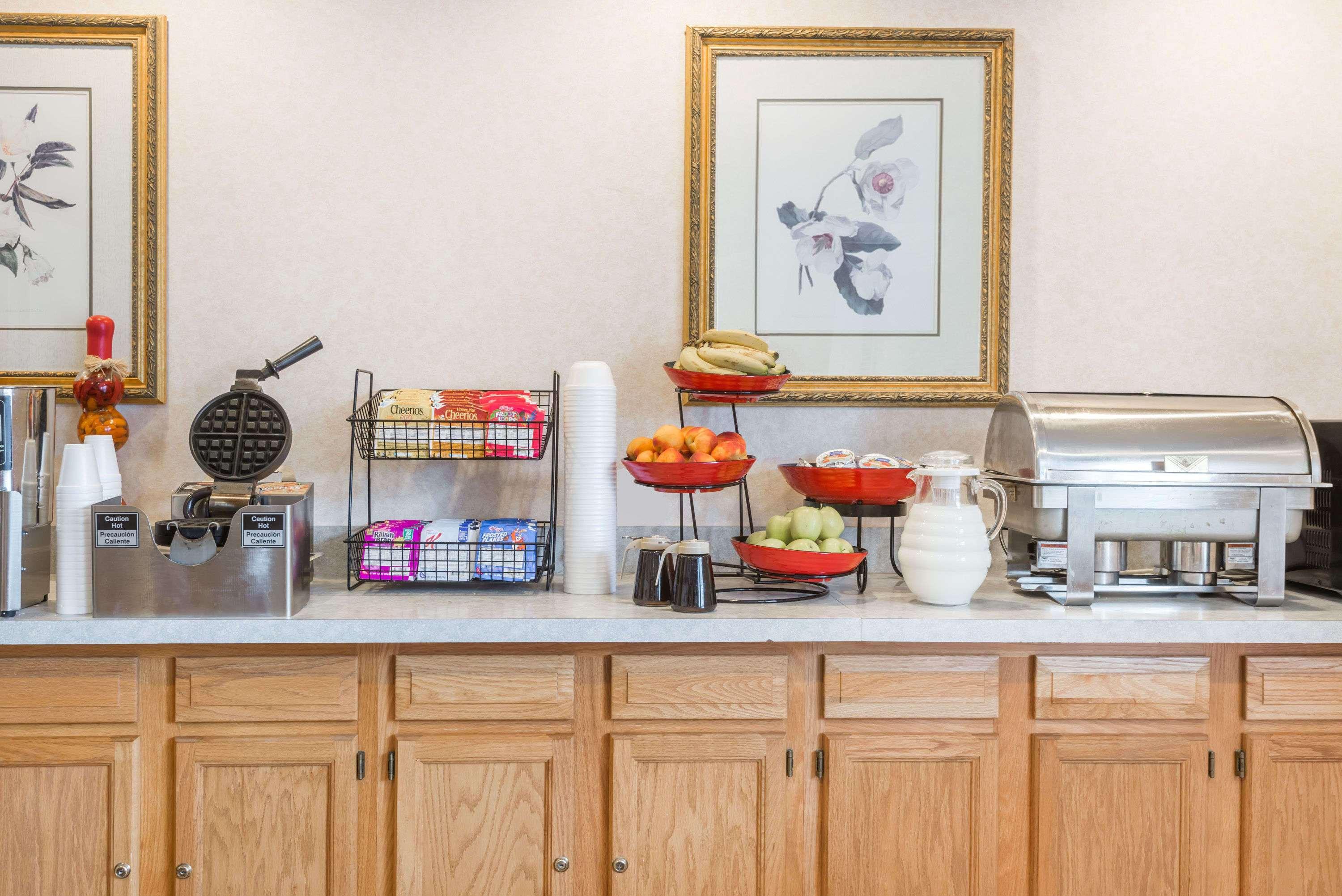 Ramada By Wyndham Strasburg Dover Zewnętrze zdjęcie
