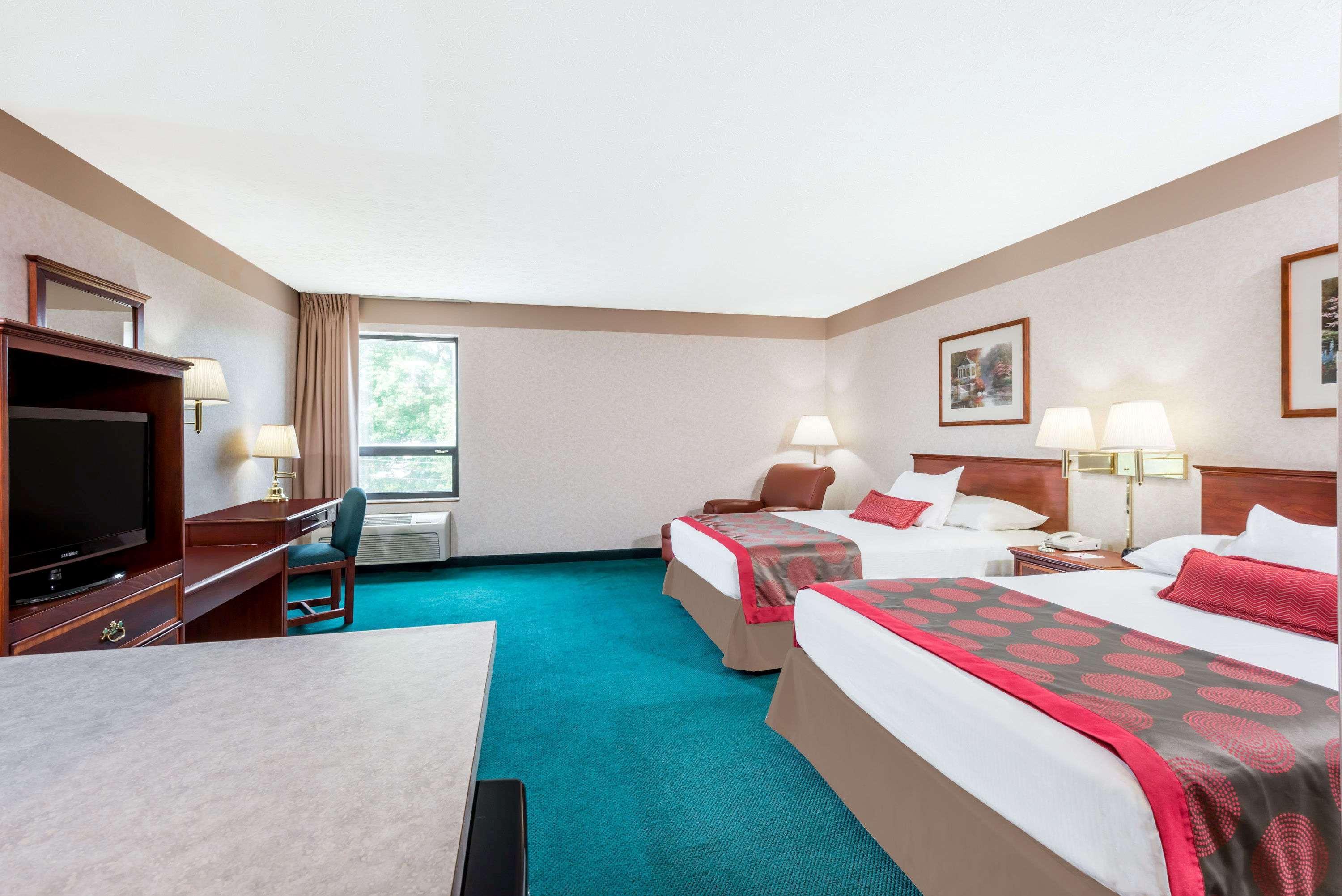 Ramada By Wyndham Strasburg Dover Zewnętrze zdjęcie