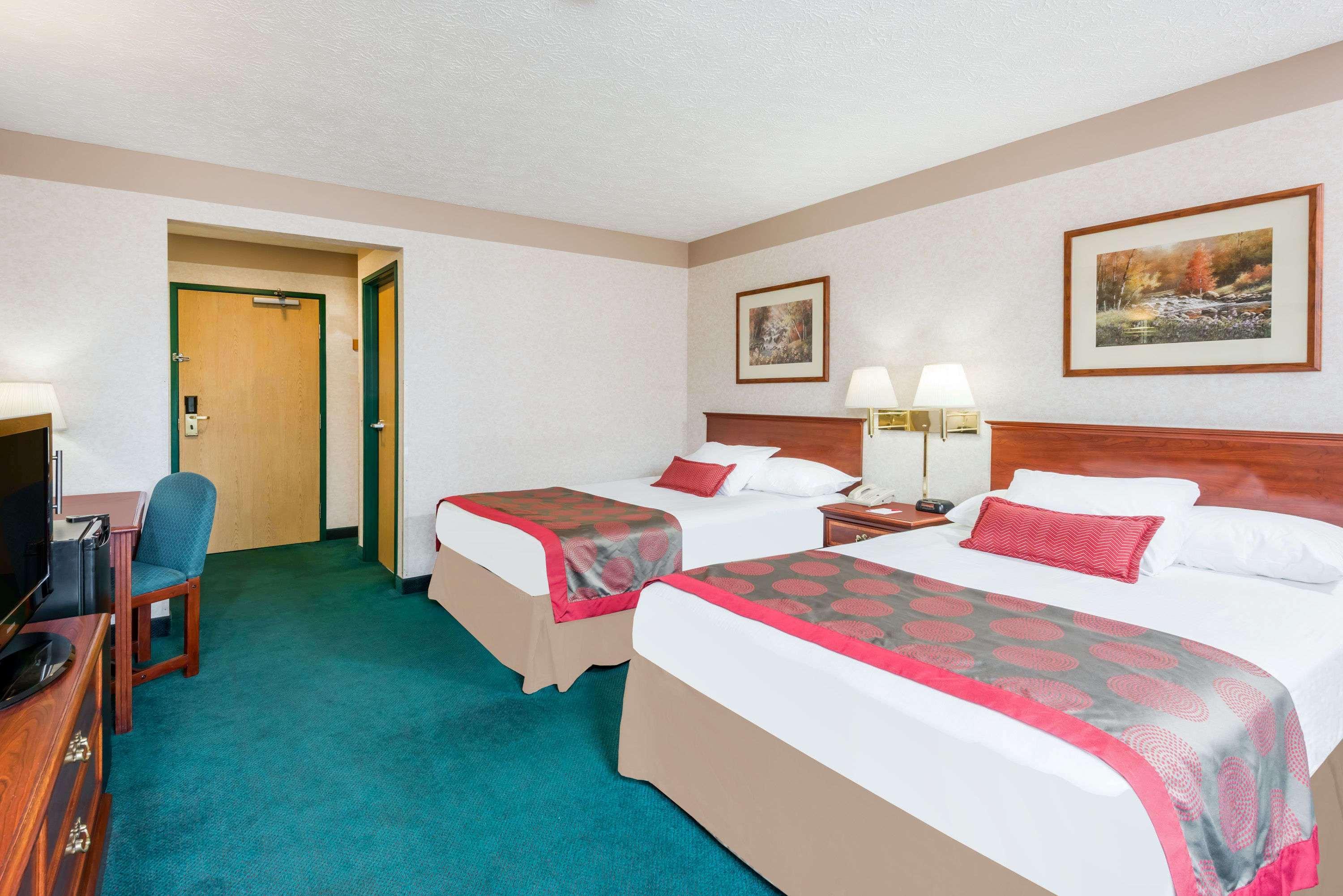 Ramada By Wyndham Strasburg Dover Zewnętrze zdjęcie